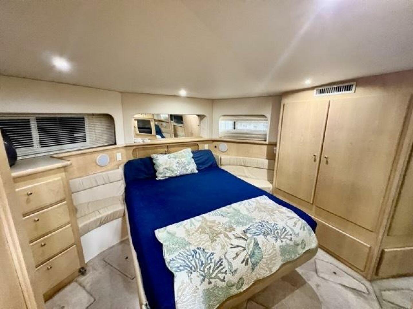 25 San Souci 1998 Carver 405 Aft Cabin 1 Medium