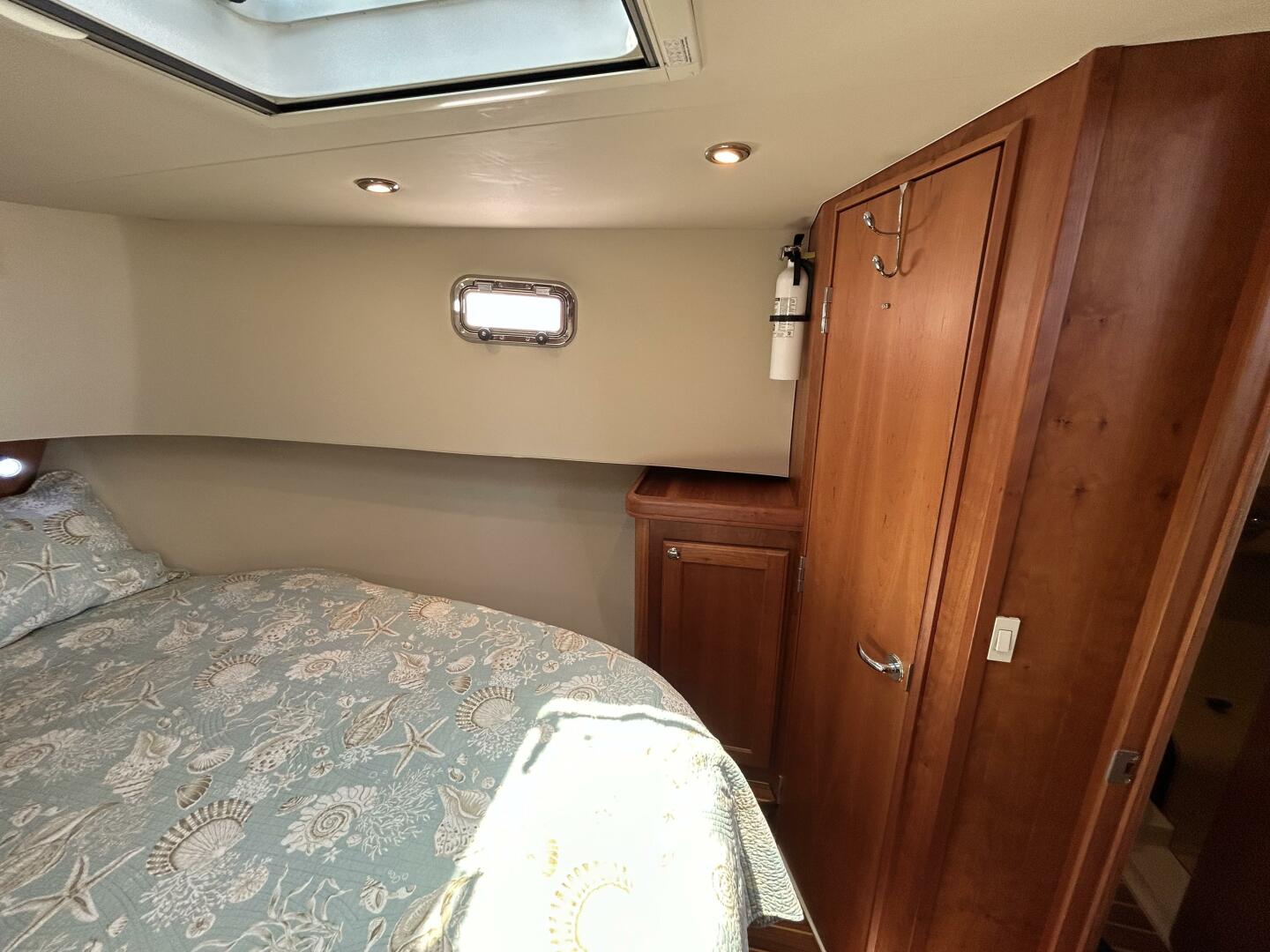 34' Mainship stateroom starboard