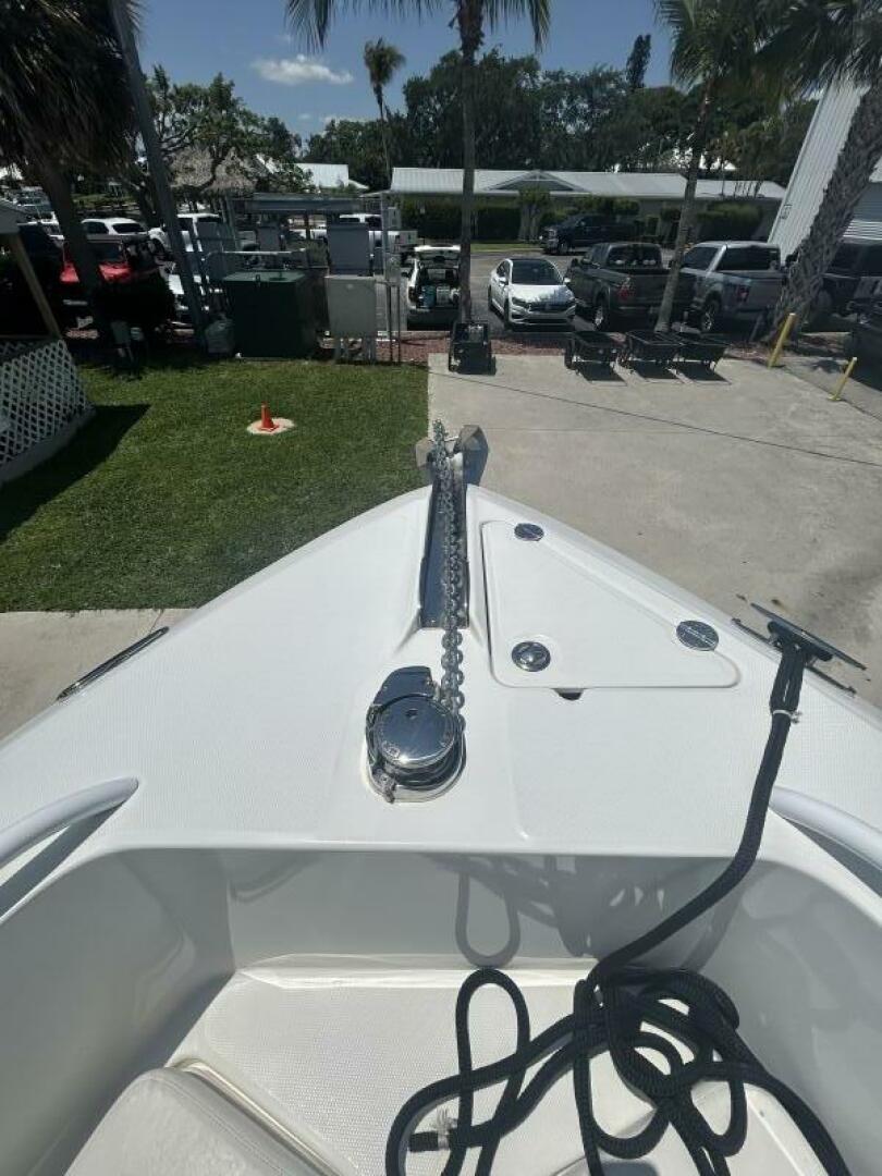 24ft Everglades Yacht For Sale