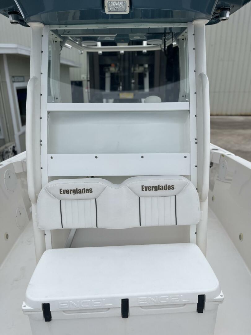 24ft Everglades Yacht For Sale
