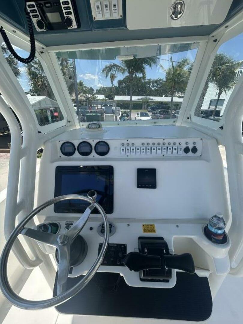 24ft Everglades Yacht For Sale