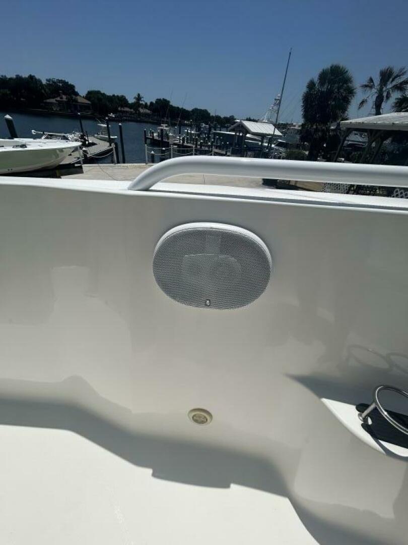 24ft Everglades Yacht For Sale