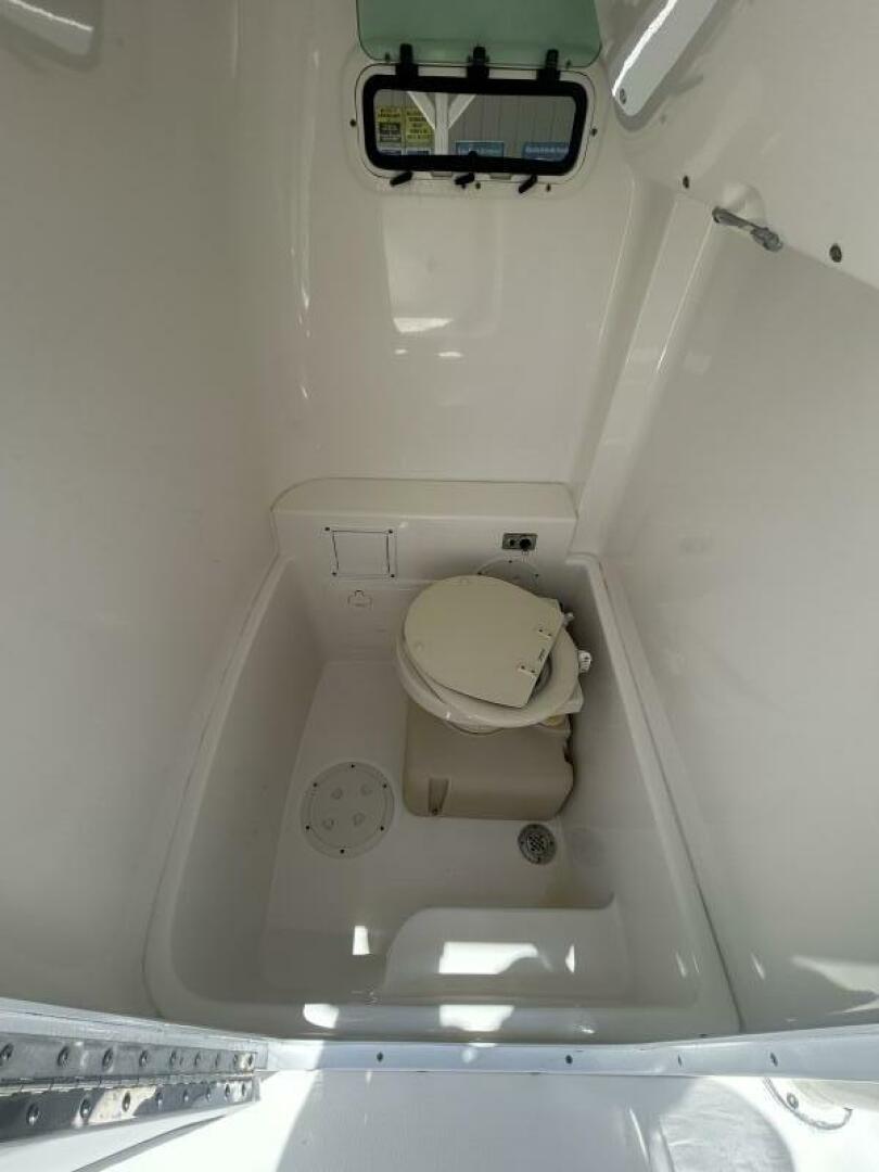 24ft Everglades Yacht For Sale