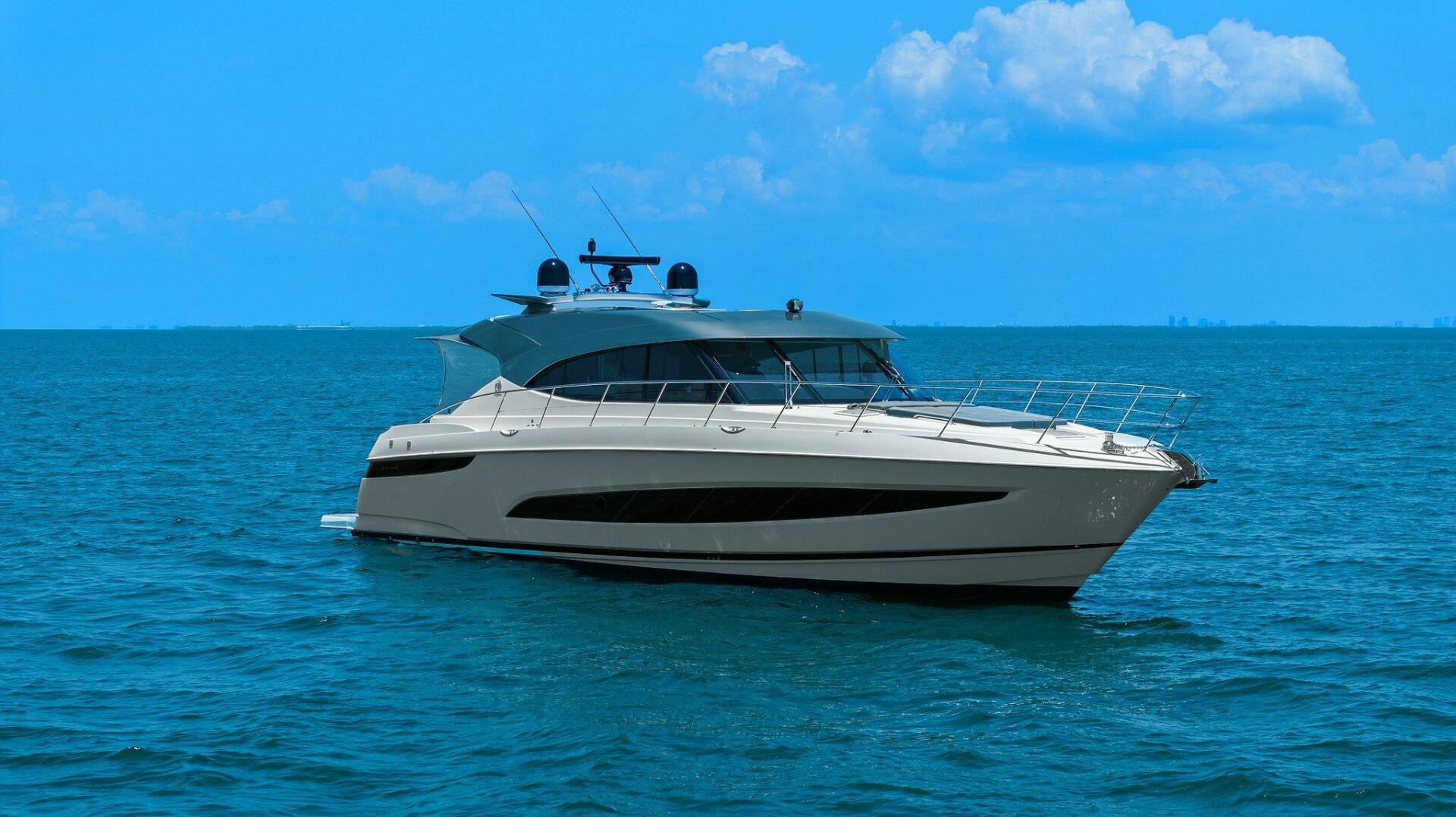 2021 Riviera 5400 Sport Yacht