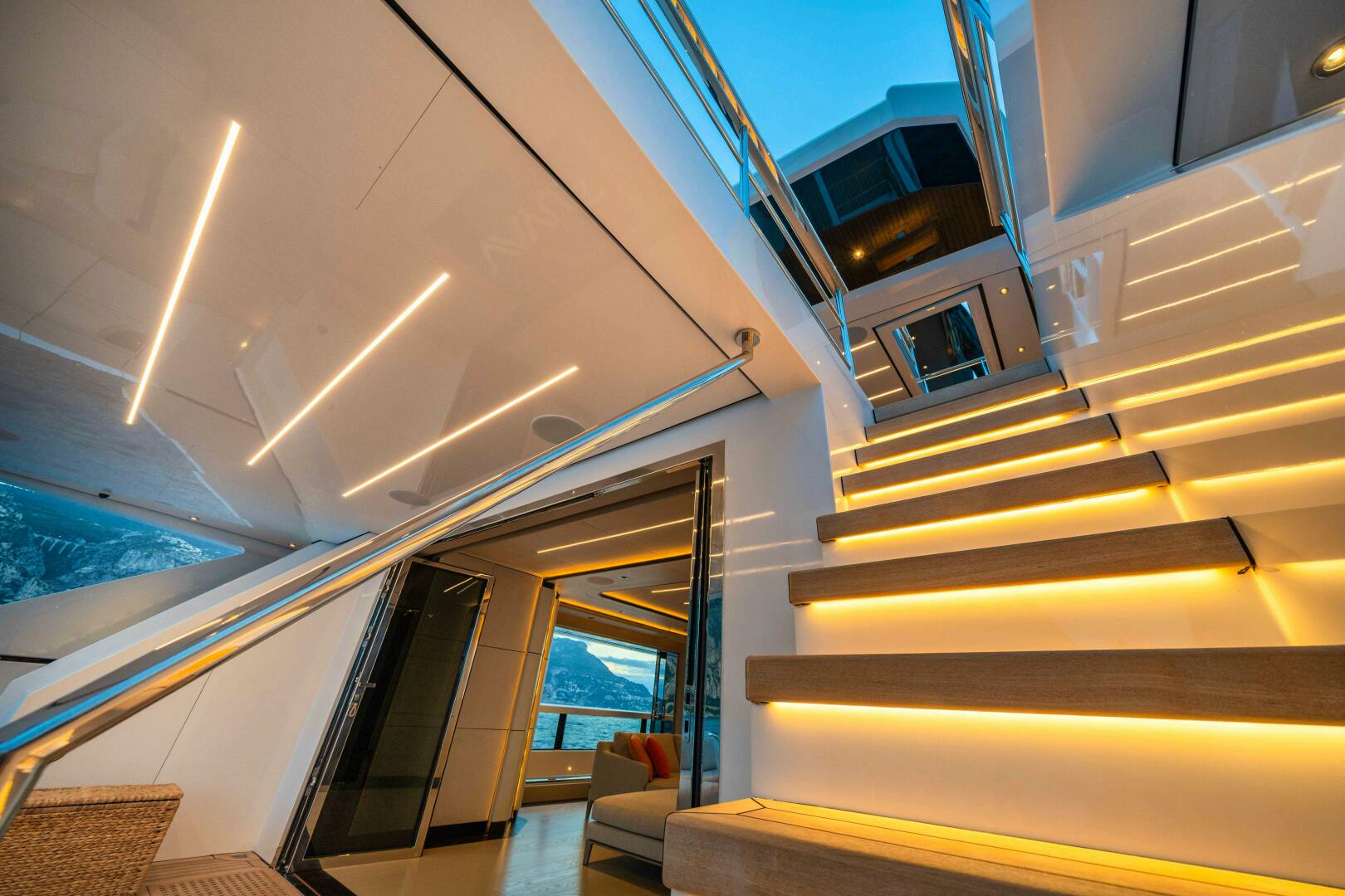 OCEAN KING DUCALE 120 118ft Ocean King Yacht For Sale