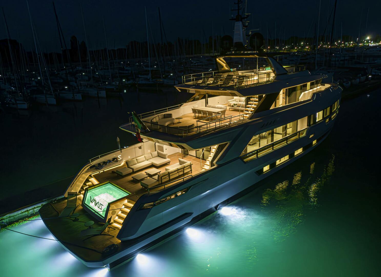 OCEAN KING DUCALE 120 118ft Ocean King Yacht For Sale