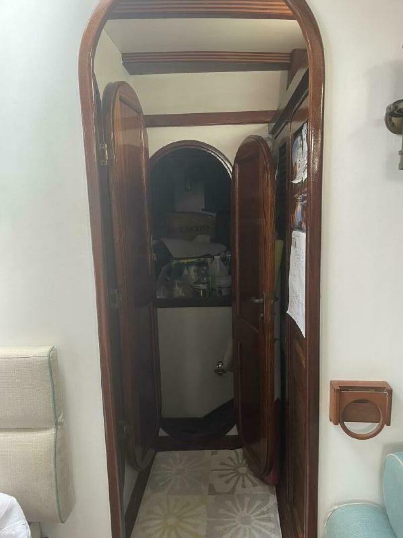 Bees Knees 45ft Creekmore Yacht For Sale