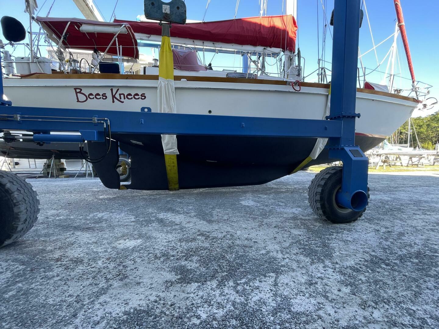 Bees Knees 45ft Creekmore Yacht For Sale