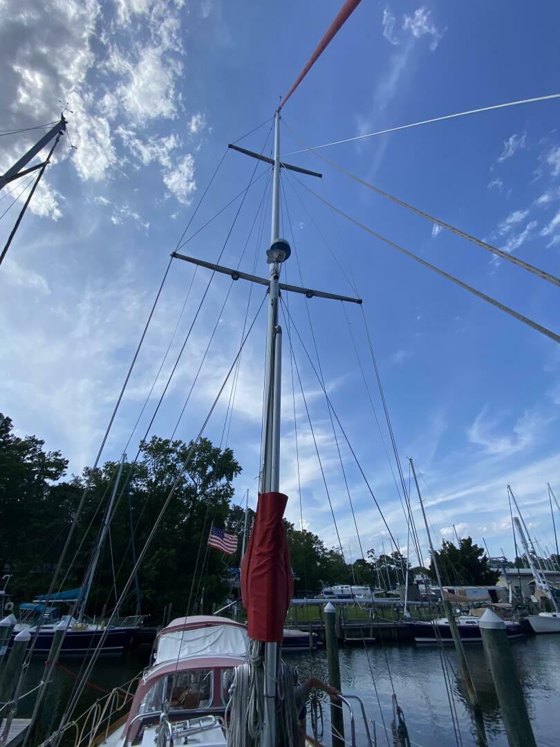 Bees Knees 45ft Creekmore Yacht For Sale