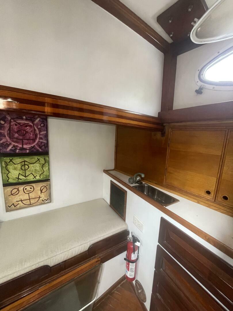 Bees Knees 45ft Creekmore Yacht For Sale