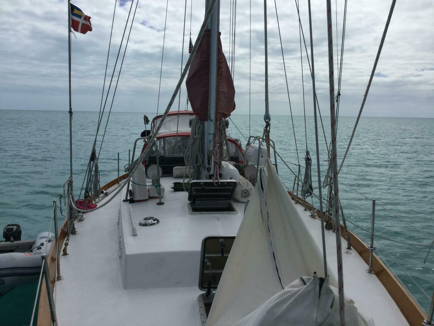 Bees Knees 45ft Creekmore Yacht For Sale