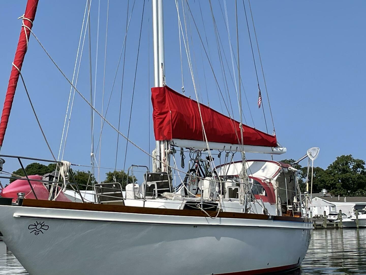 Bees Knees 45ft Creekmore Yacht For Sale