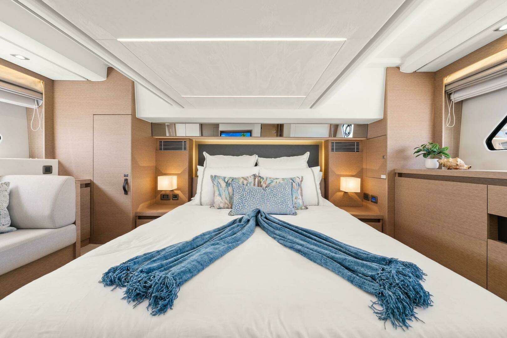 Prestige 460 Fly Yacht For Sale