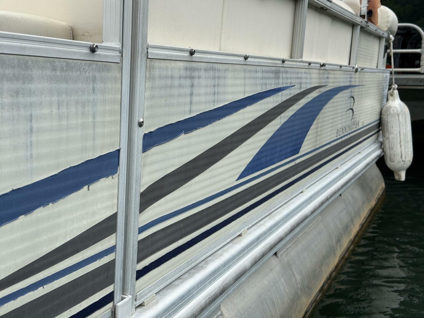 27ft Bennington Yacht For Sale