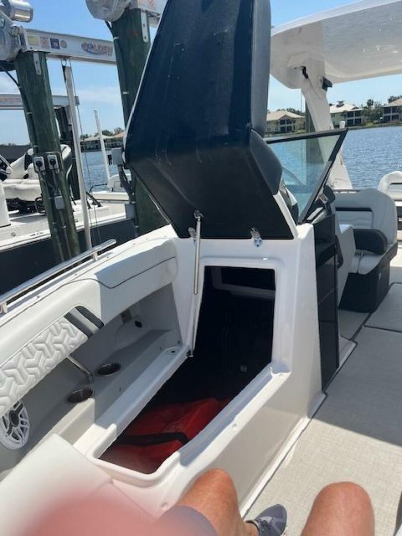 2024 Regal 29 LX