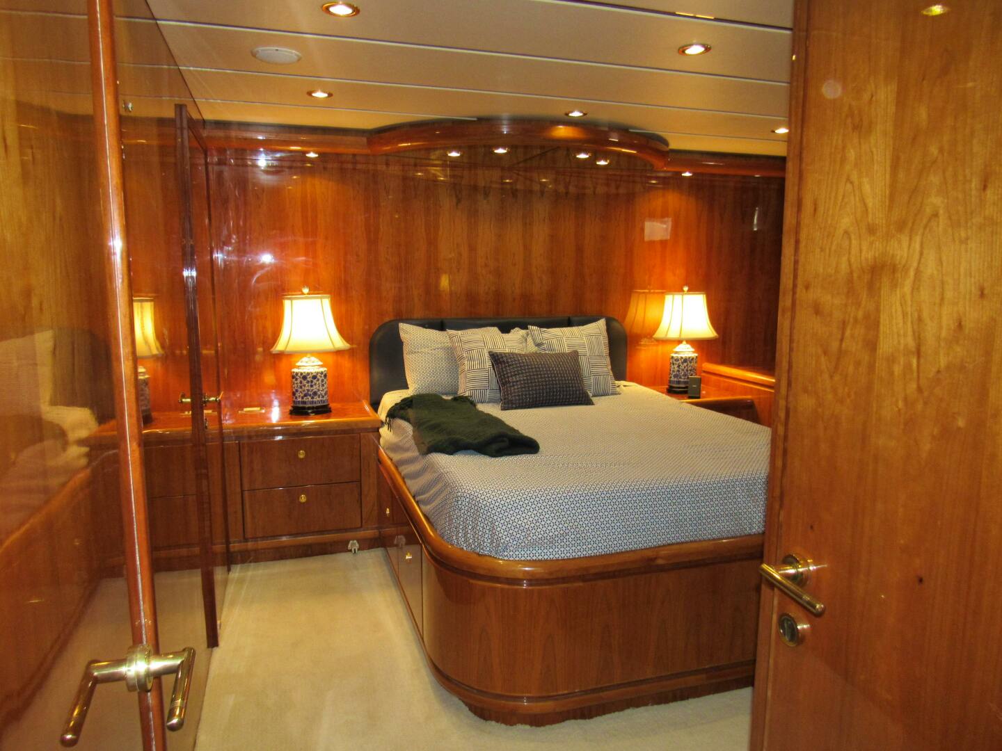 SANCTUARY 100ft Hargrave Yacht For Sale