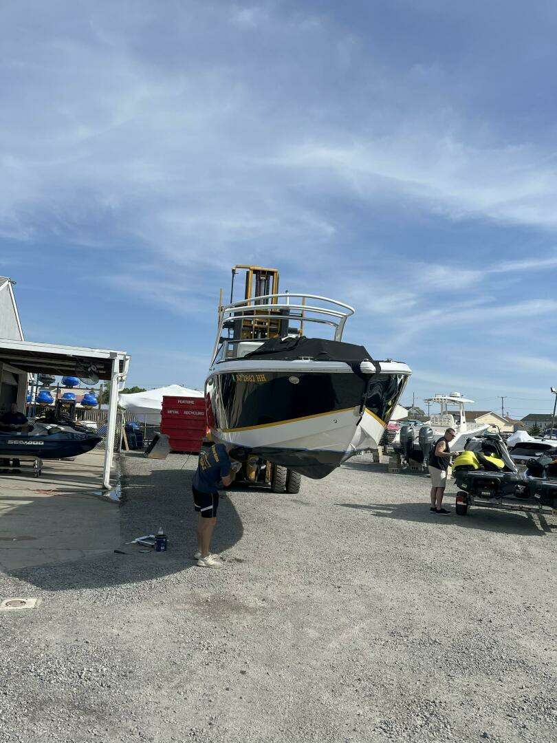27ft Cobalt Yacht For Sale