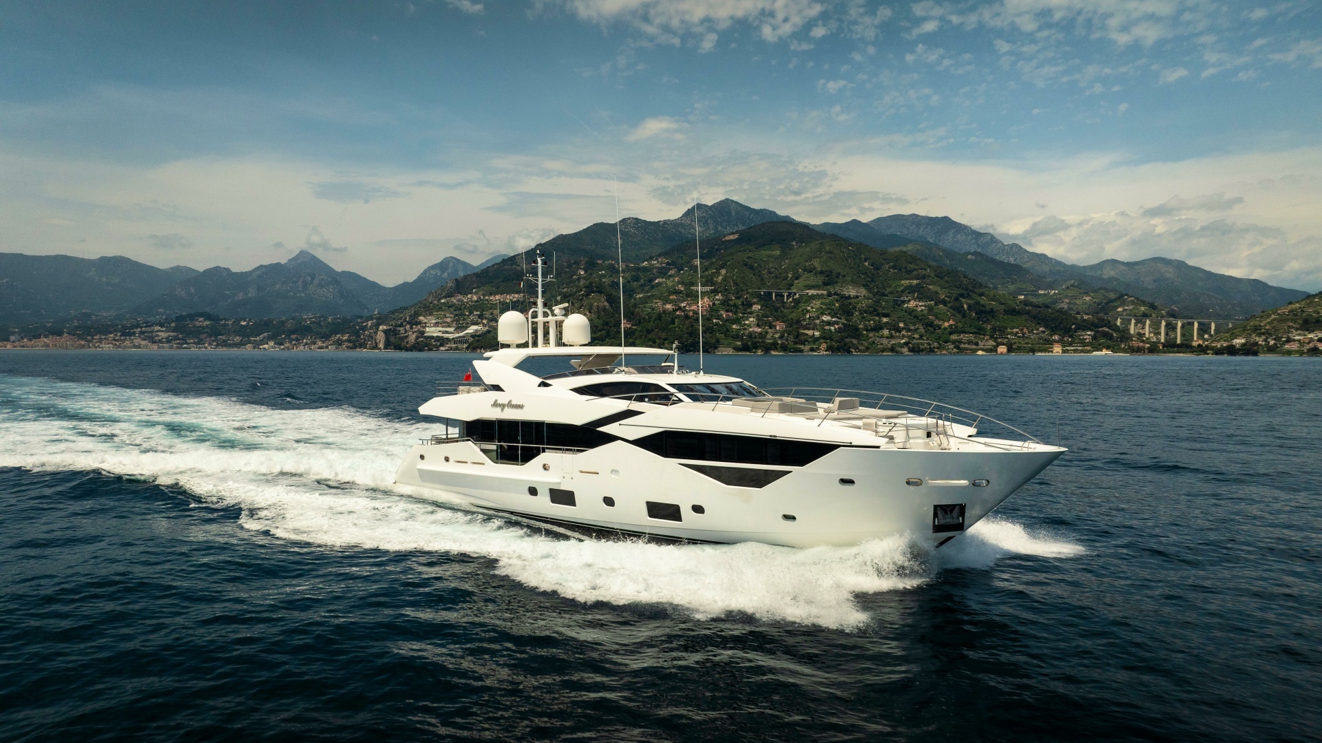 Sunseeker Sunseeker 116 Yacht — MERCY OCEANS