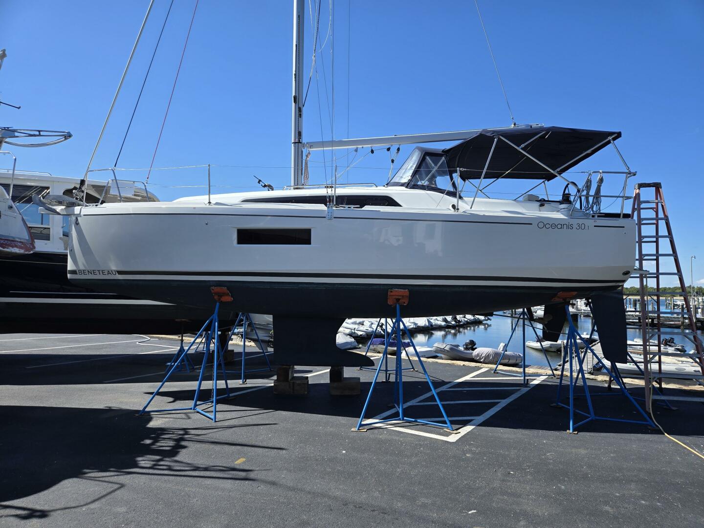 No Worries 30ft Beneteau Yacht For Sale