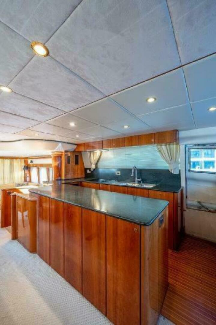 OCTOBER PRINCESS 72ft Viking Sport Cruisers Yacht For Sale