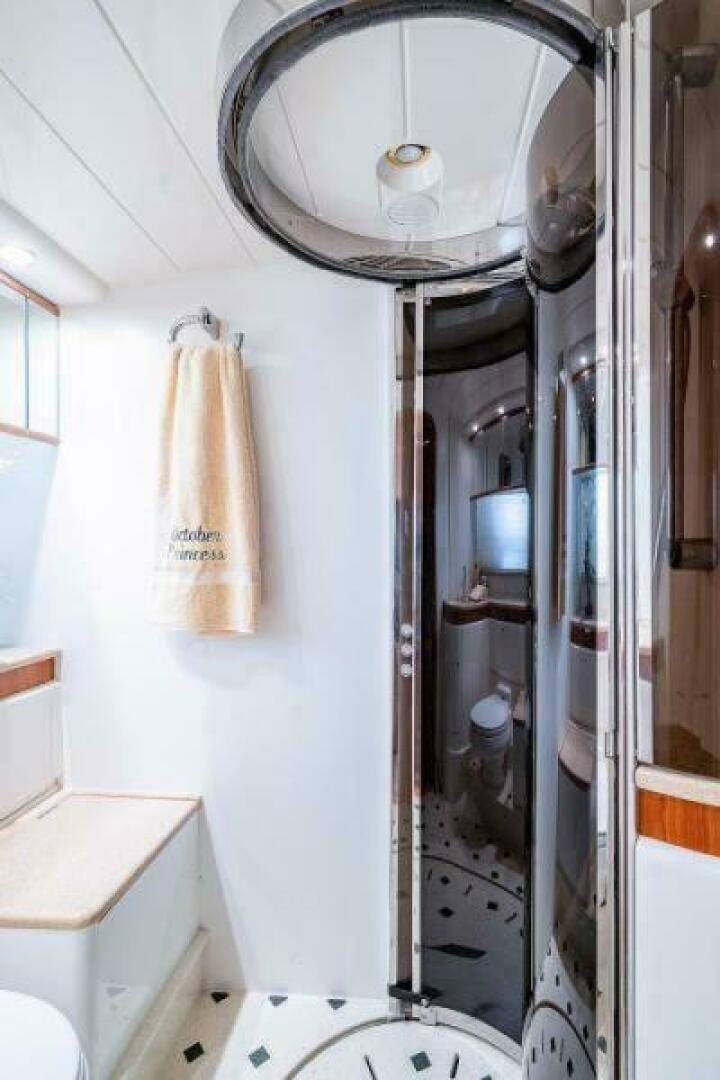 OCTOBER PRINCESS 72ft Viking Sport Cruisers Yacht For Sale