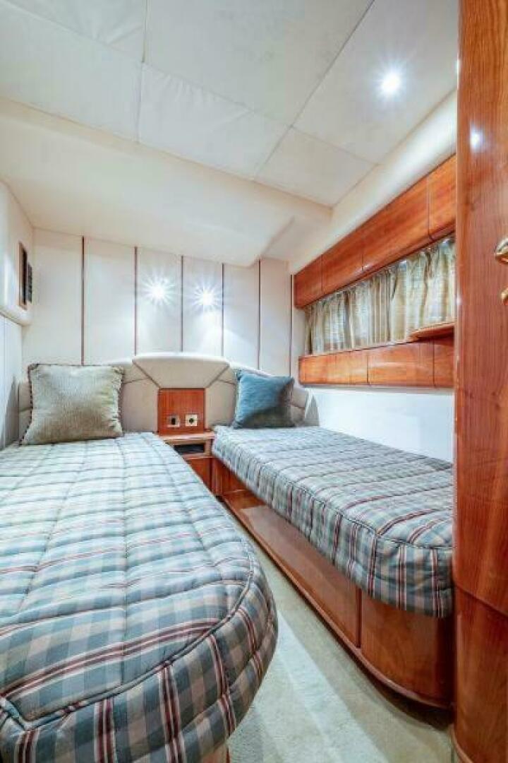 OCTOBER PRINCESS 72ft Viking Sport Cruisers Yacht For Sale