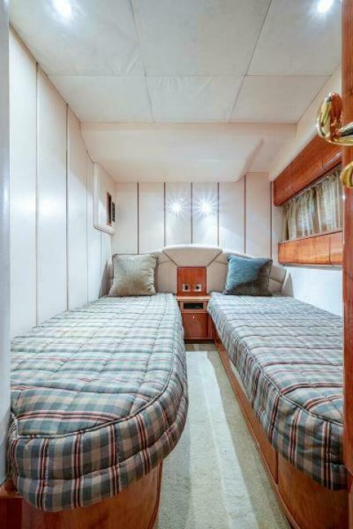 OCTOBER PRINCESS 72ft Viking Sport Cruisers Yacht For Sale