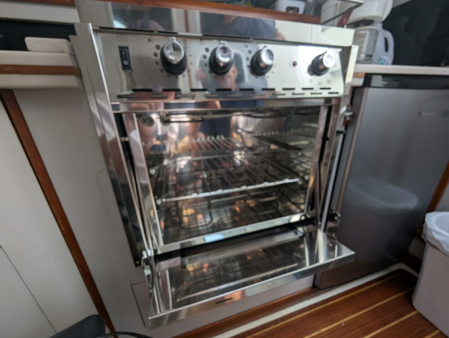 Karen Gayle 35ft Luhrs Yacht For Sale