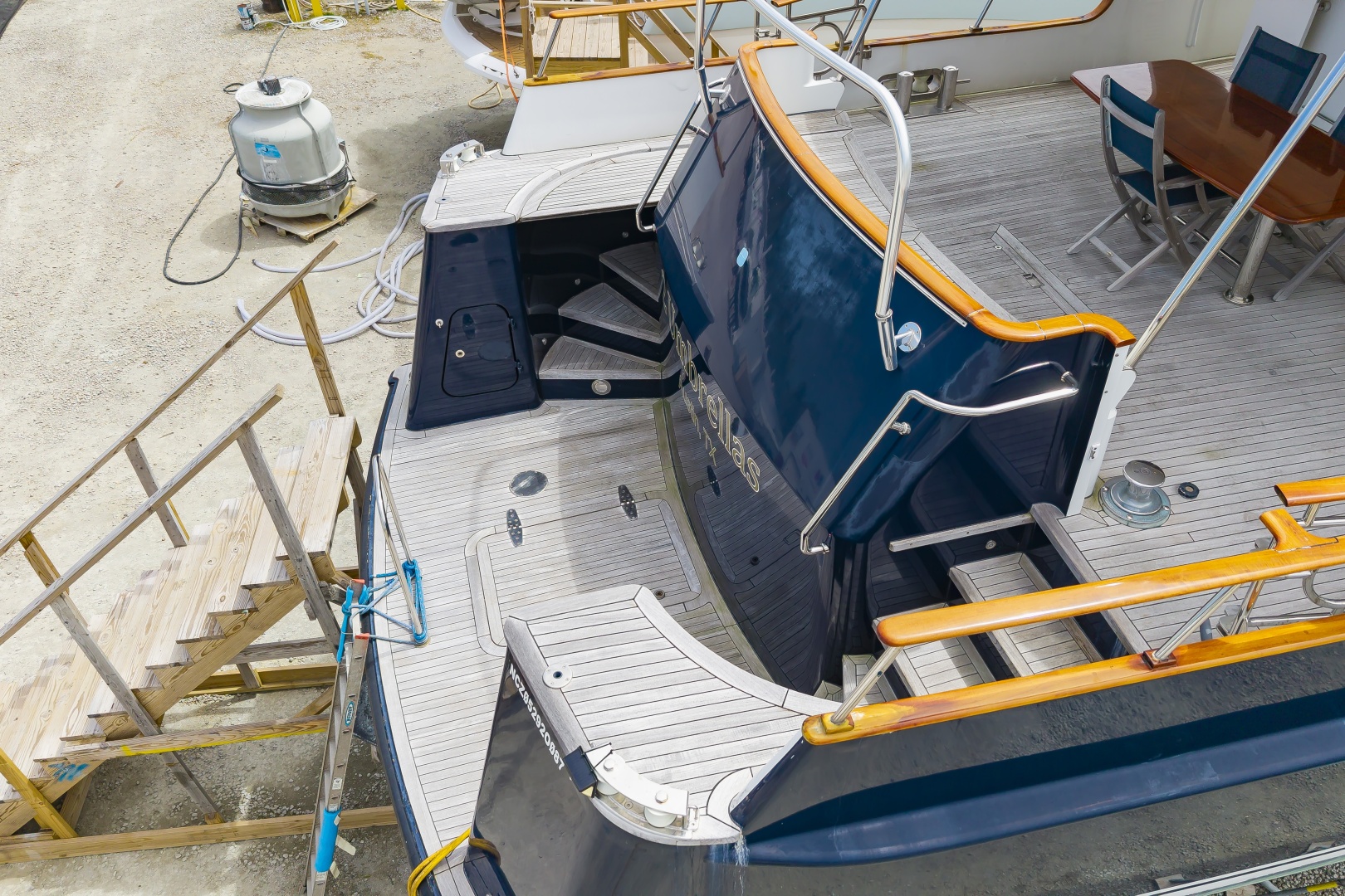 4 Umbrellas 78ft Jongert Yacht For Sale