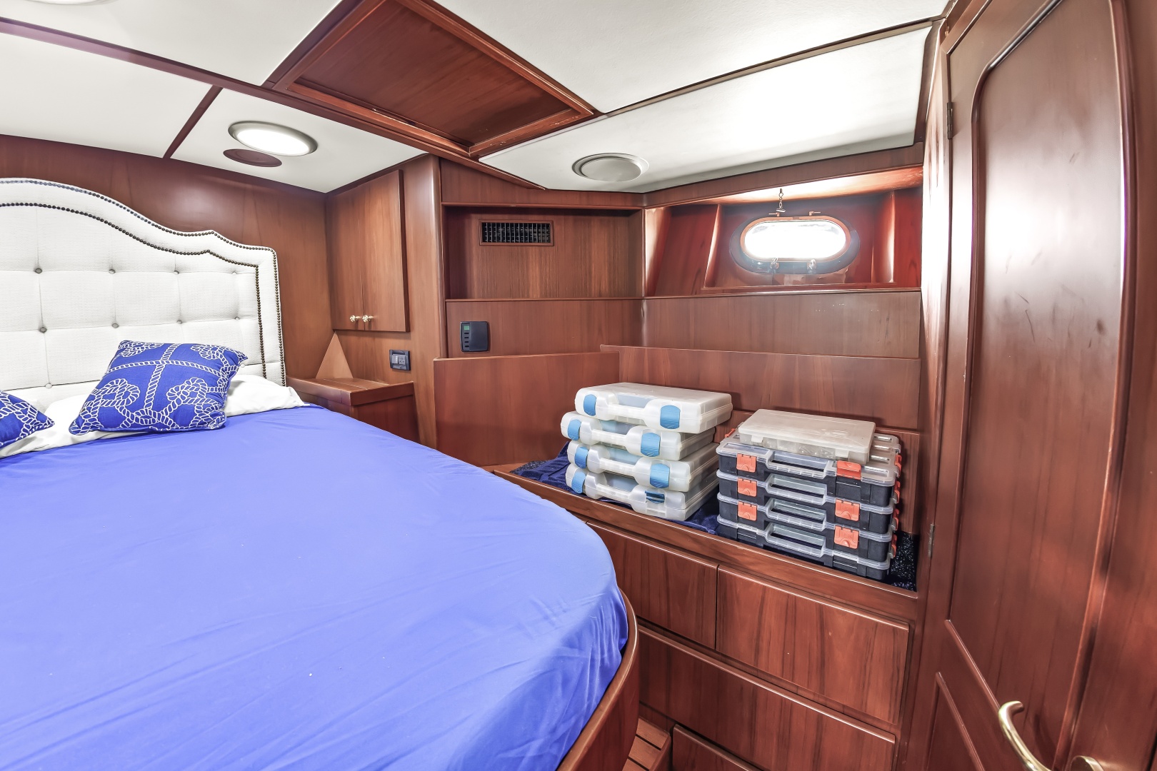 4 Umbrellas 78ft Jongert Yacht For Sale