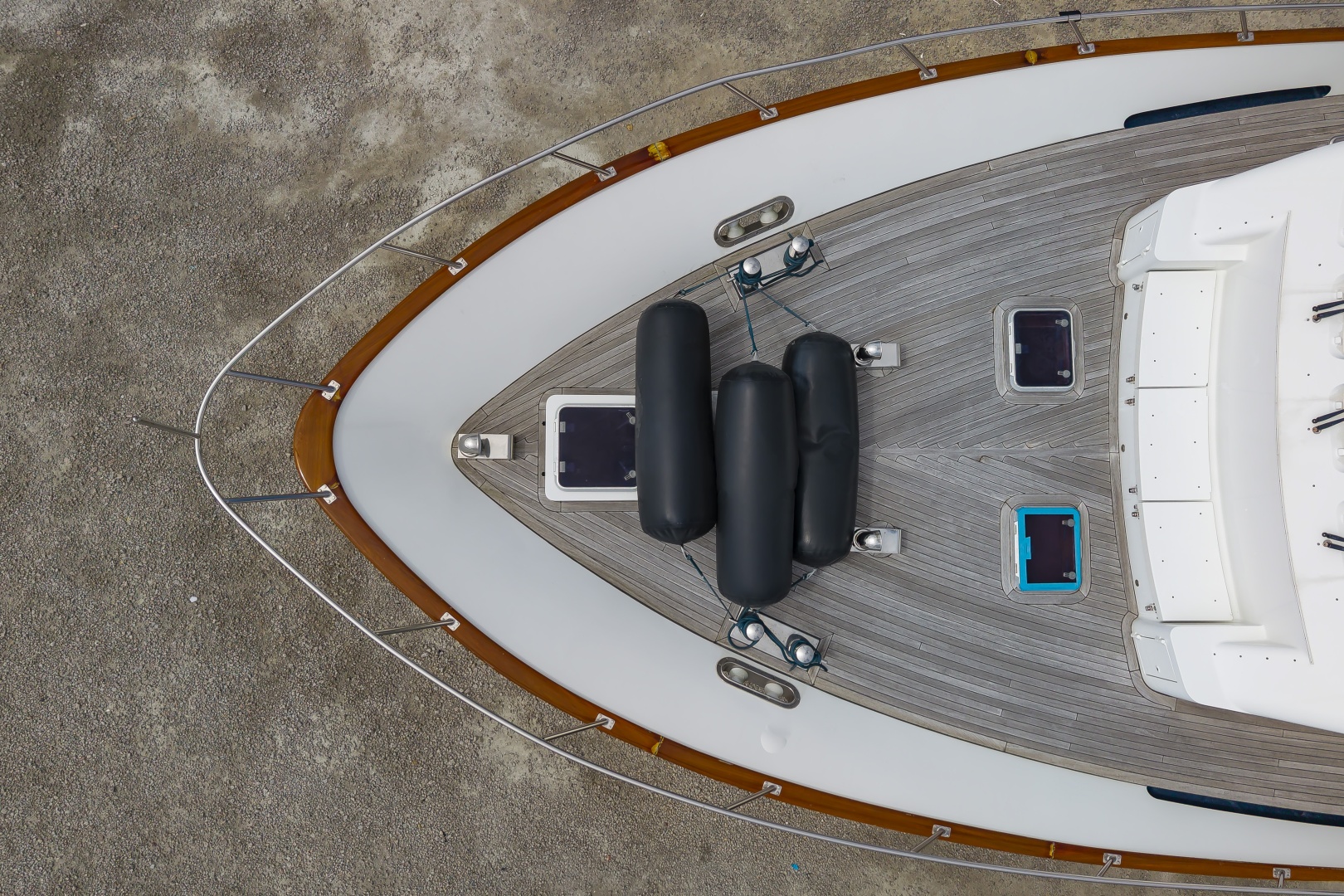 4 Umbrellas 78ft Jongert Yacht For Sale