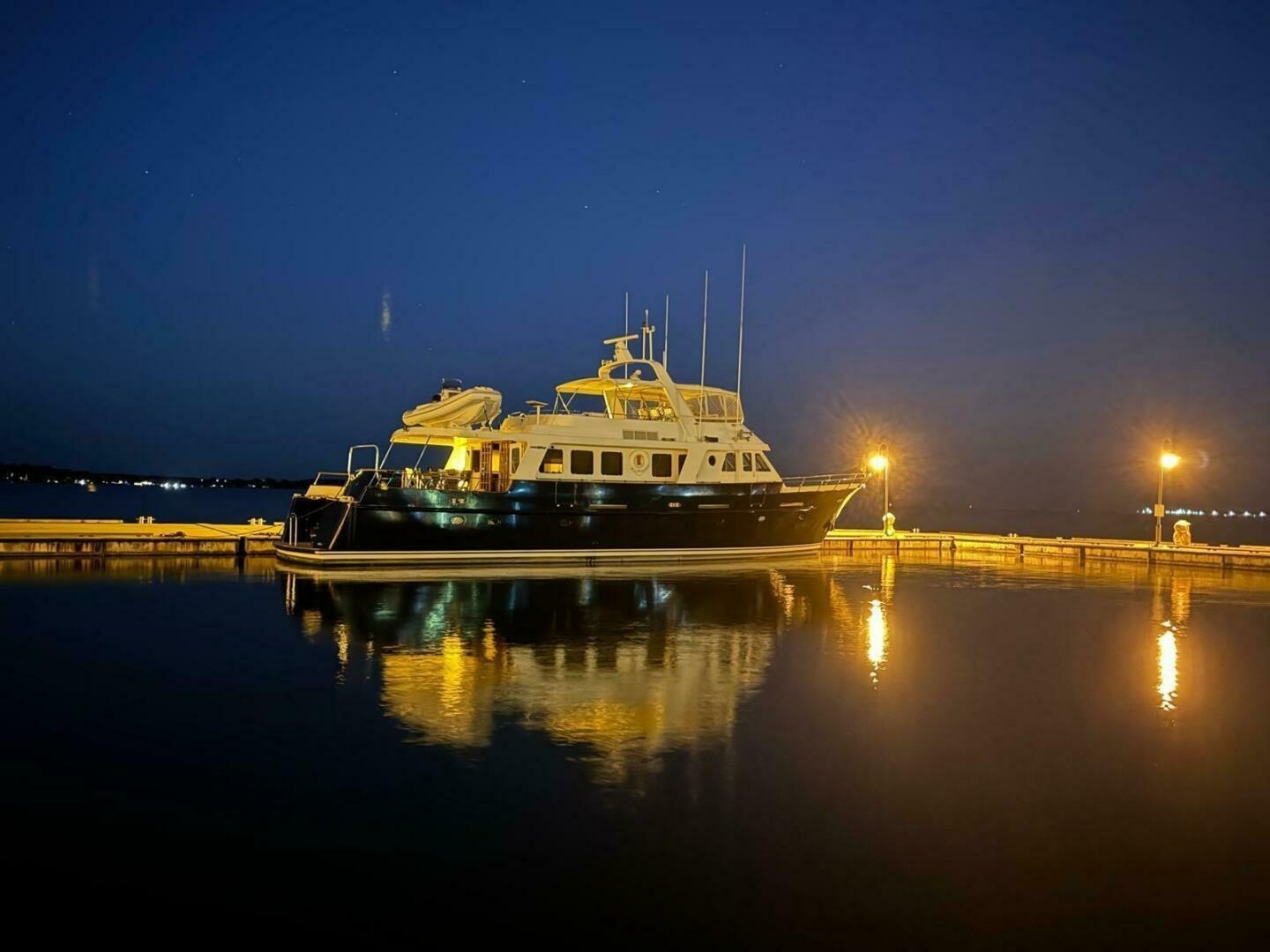 4 Umbrellas 78ft Jongert Yacht For Sale