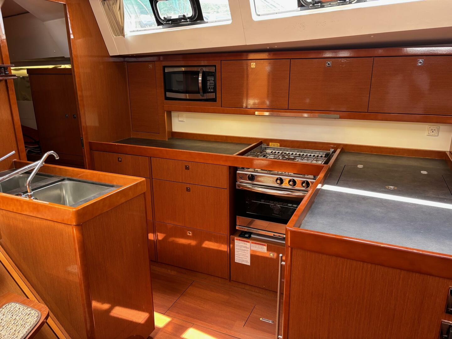 48ft Beneteau Yacht For Sale