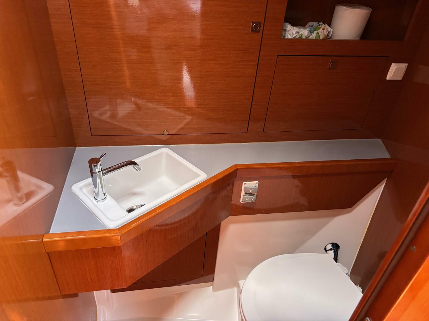 48ft Beneteau Yacht For Sale