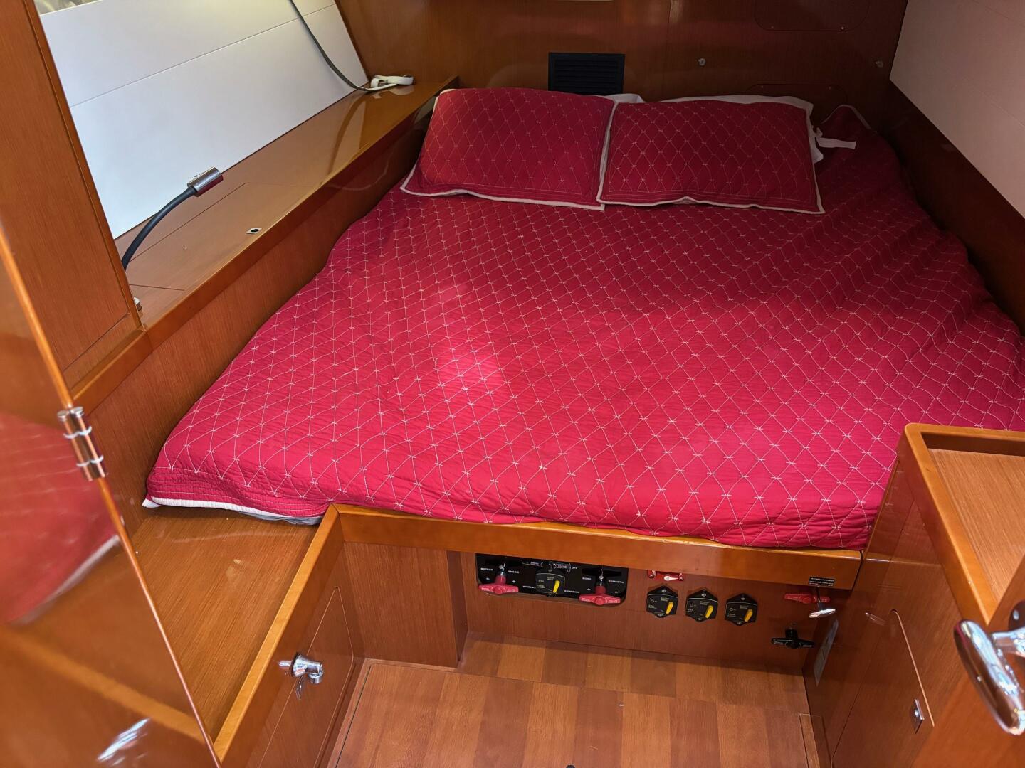 48ft Beneteau Yacht For Sale