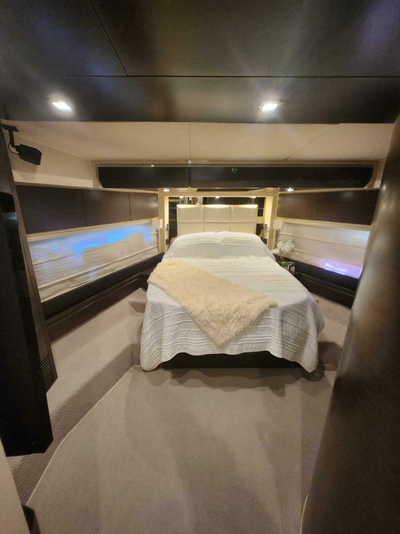 70ft Azimut Yacht For Sale