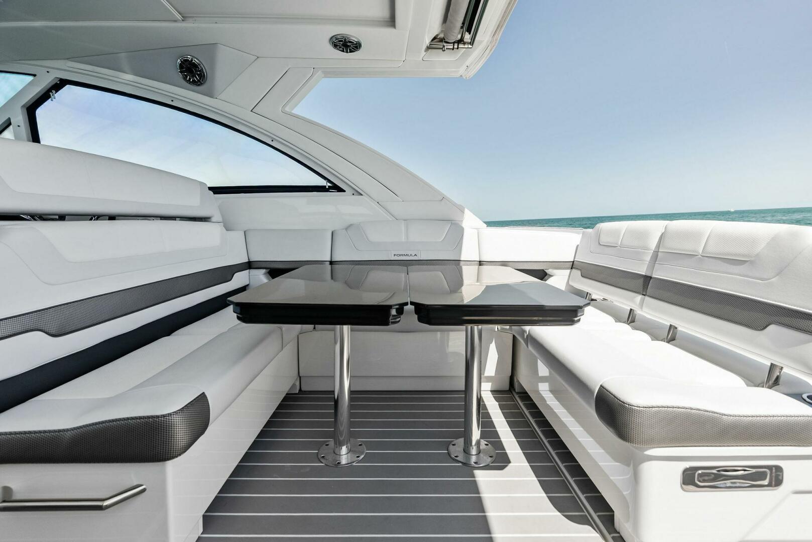 Motorboatin 38ft Formula Yacht For Sale