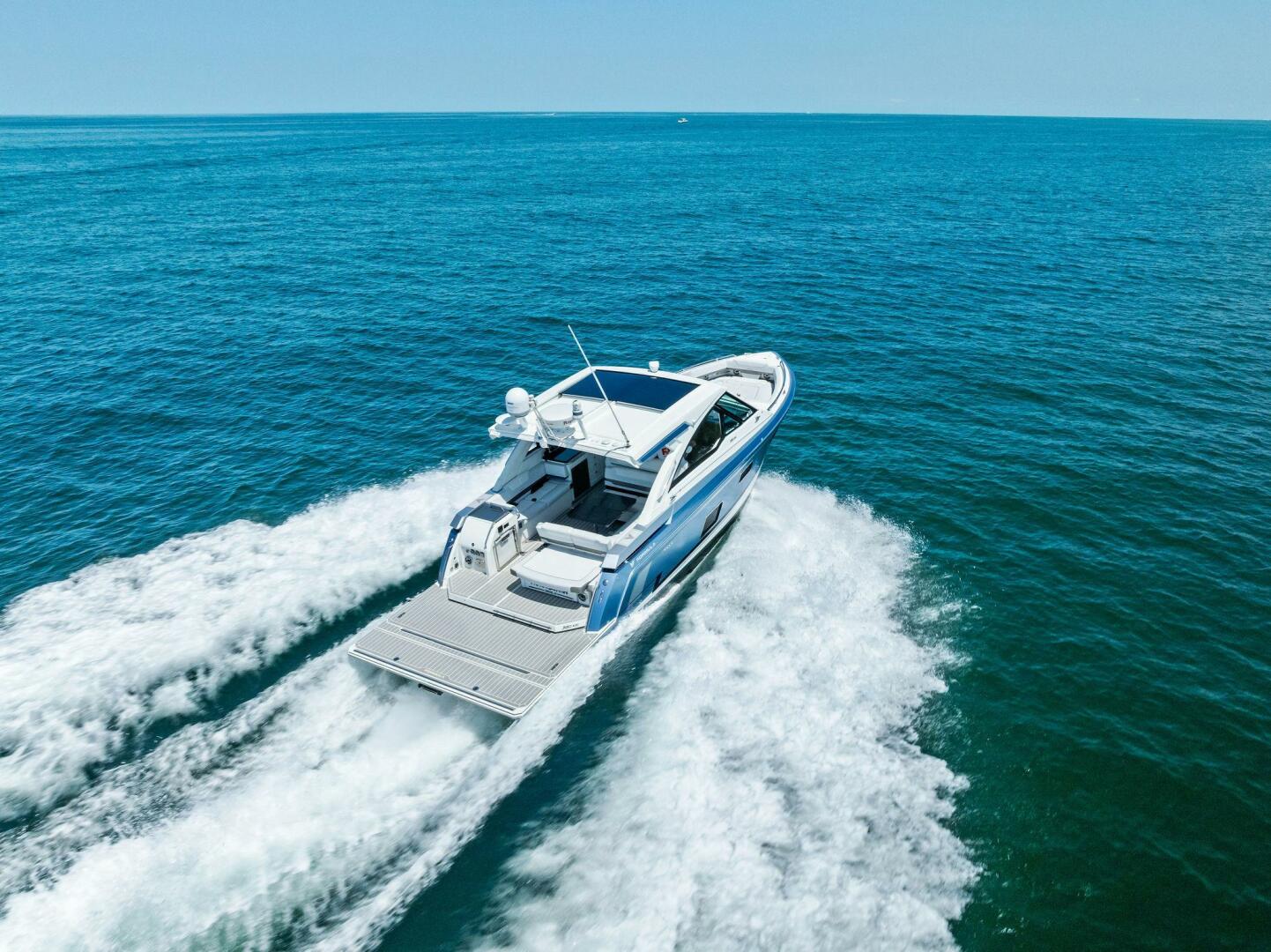 Motorboatin 38ft Formula Yacht For Sale