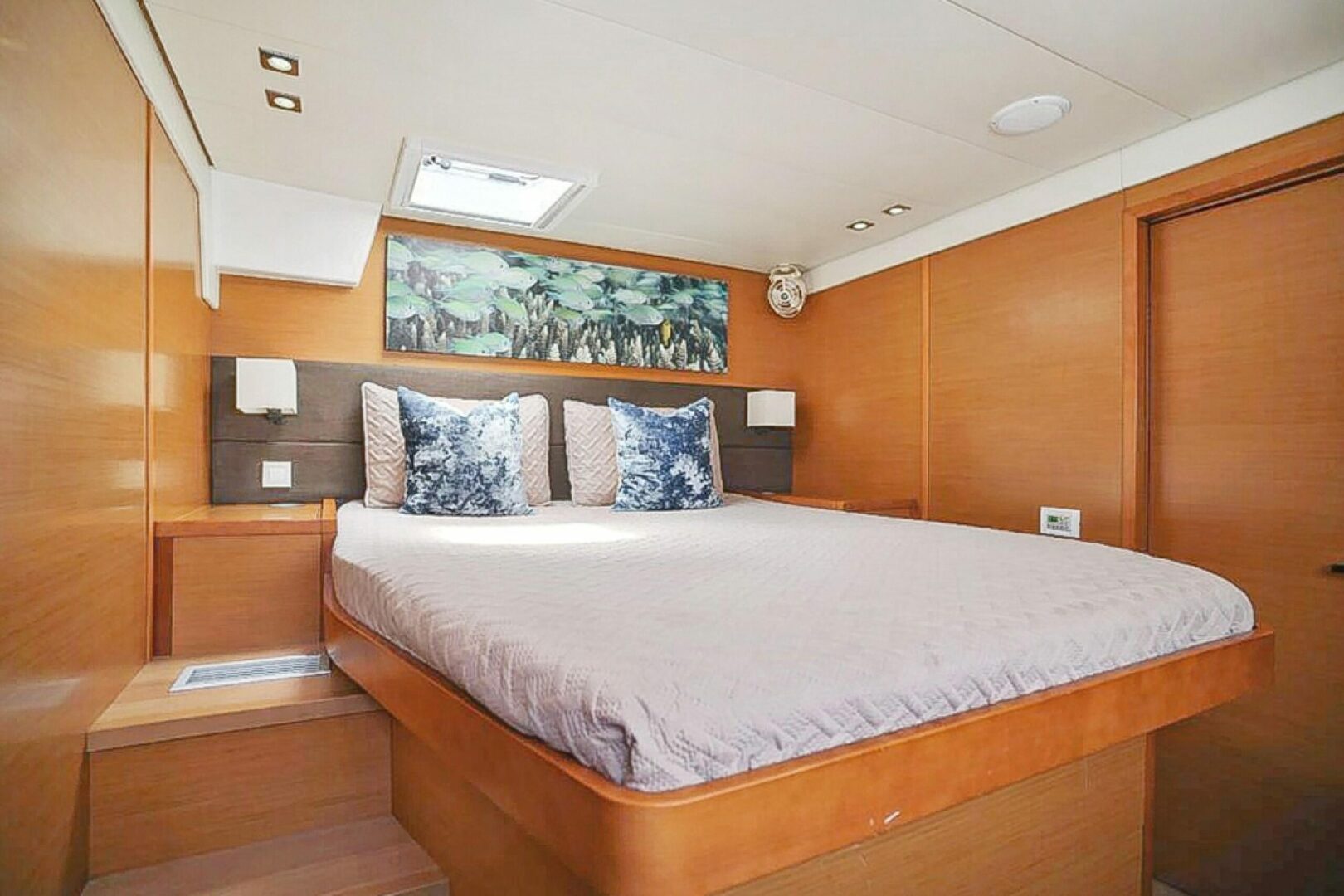56ft Lagoon Yacht For Sale