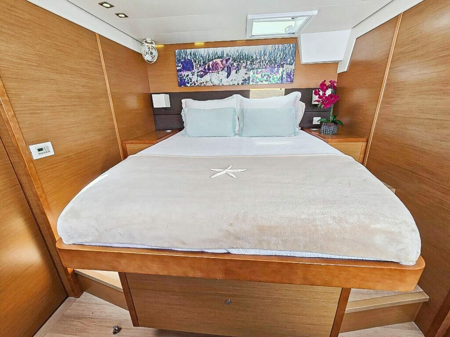 56ft Lagoon Yacht For Sale