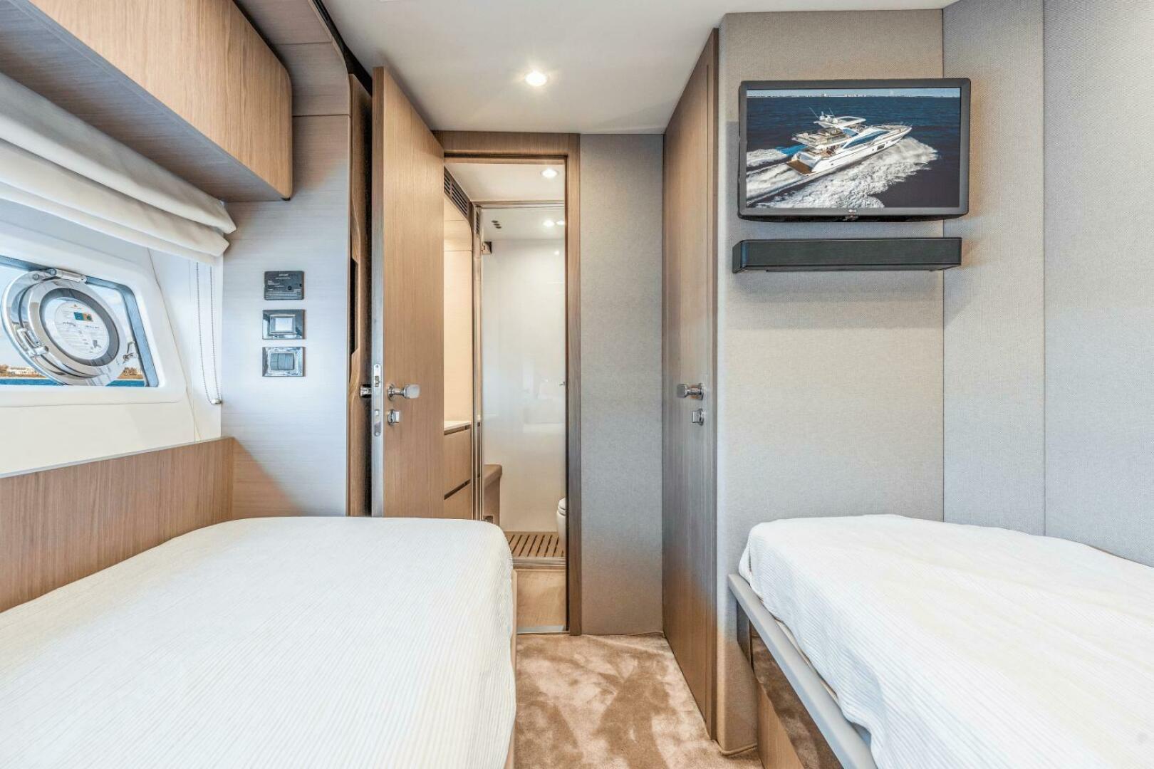 72ft Azimut Yacht For Sale