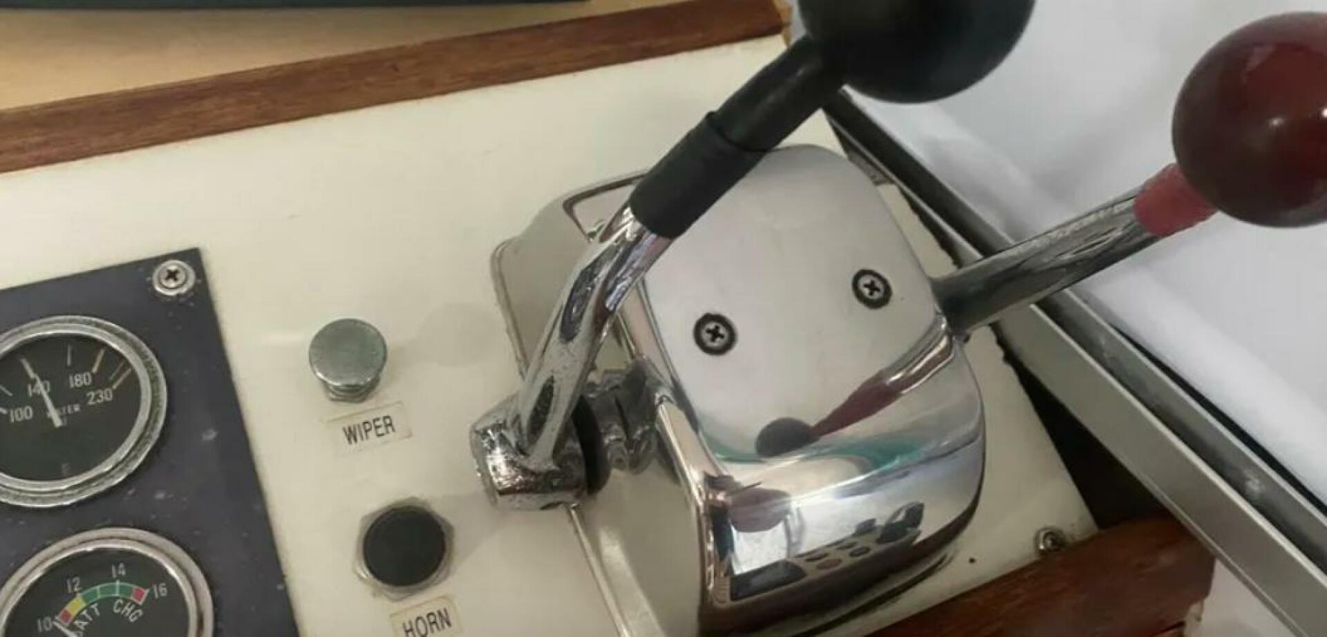 Slow Poke 29ft Prairie Boat Works Yacht For Sale