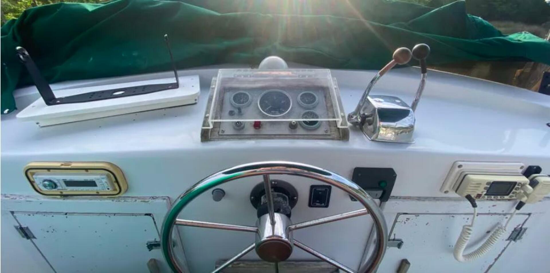 Slow Poke 29ft Prairie Boat Works Yacht For Sale