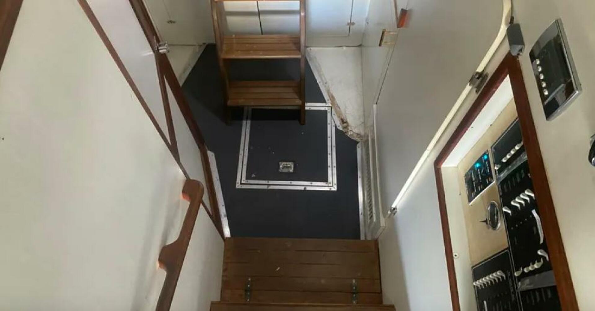 Slow Poke 29ft Prairie Boat Works Yacht For Sale