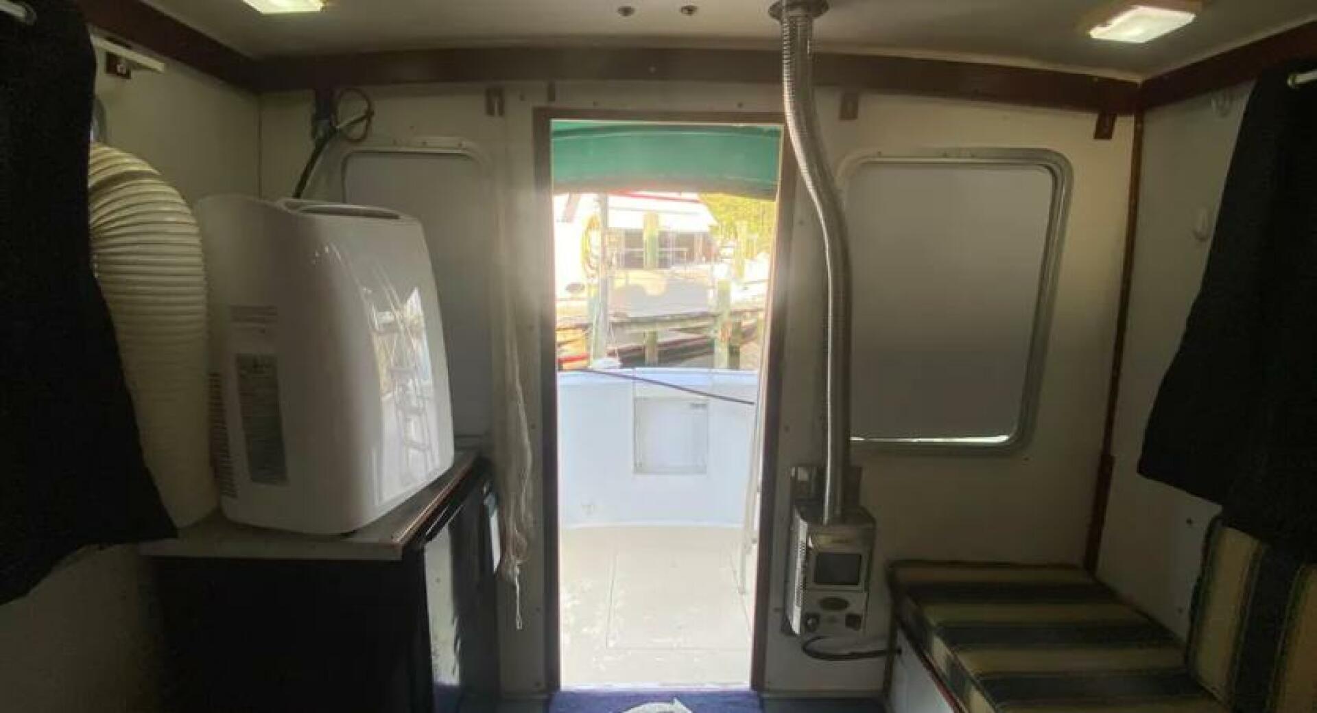 Slow Poke 29ft Prairie Boat Works Yacht For Sale