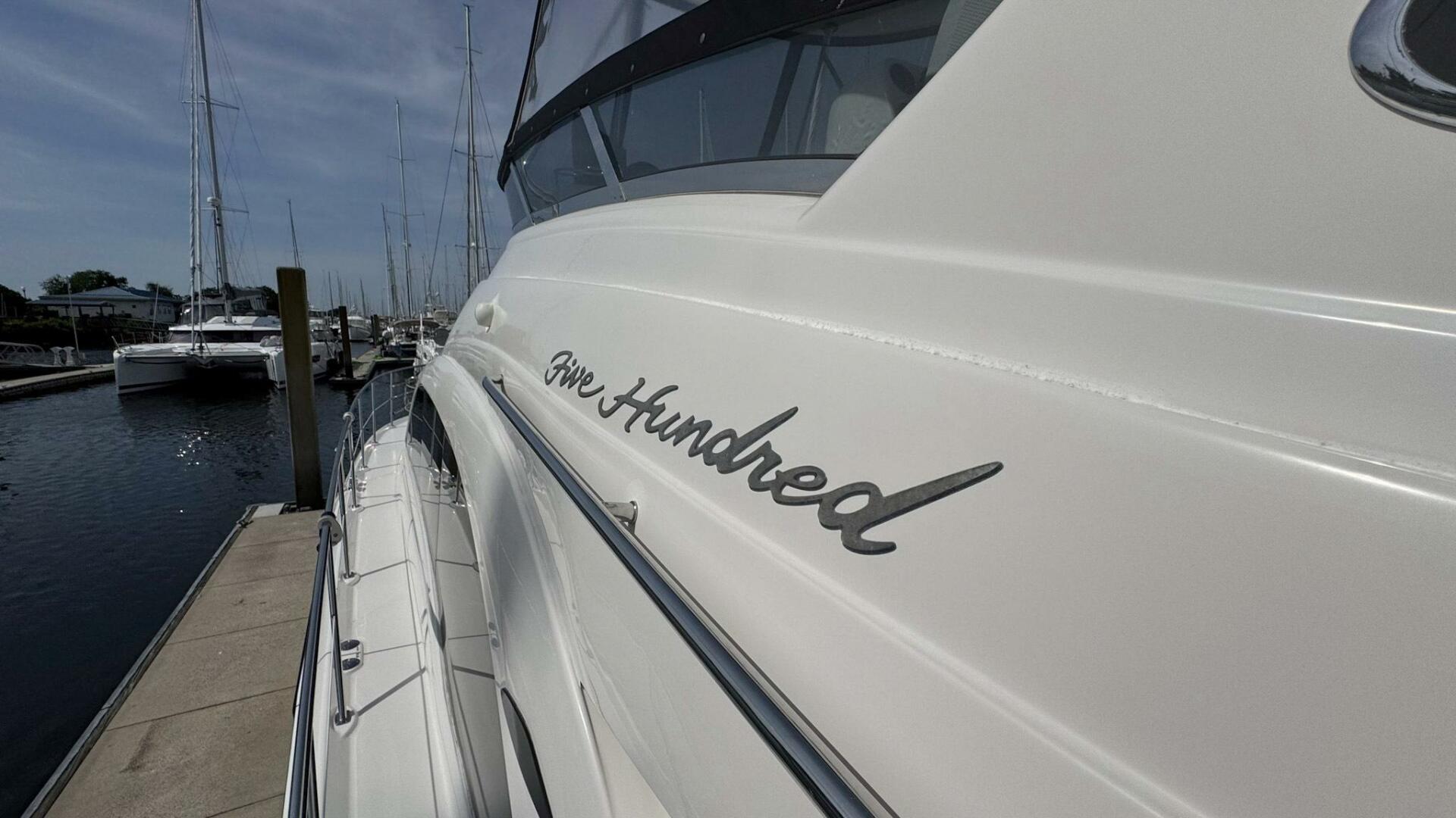 2005 Sea Ray 500 Walkway