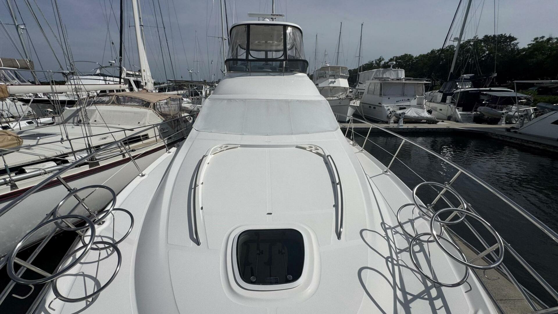 2005 Sea Ray 500 Bow