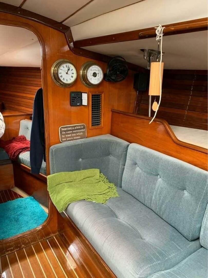 1984 Beneteau First 42