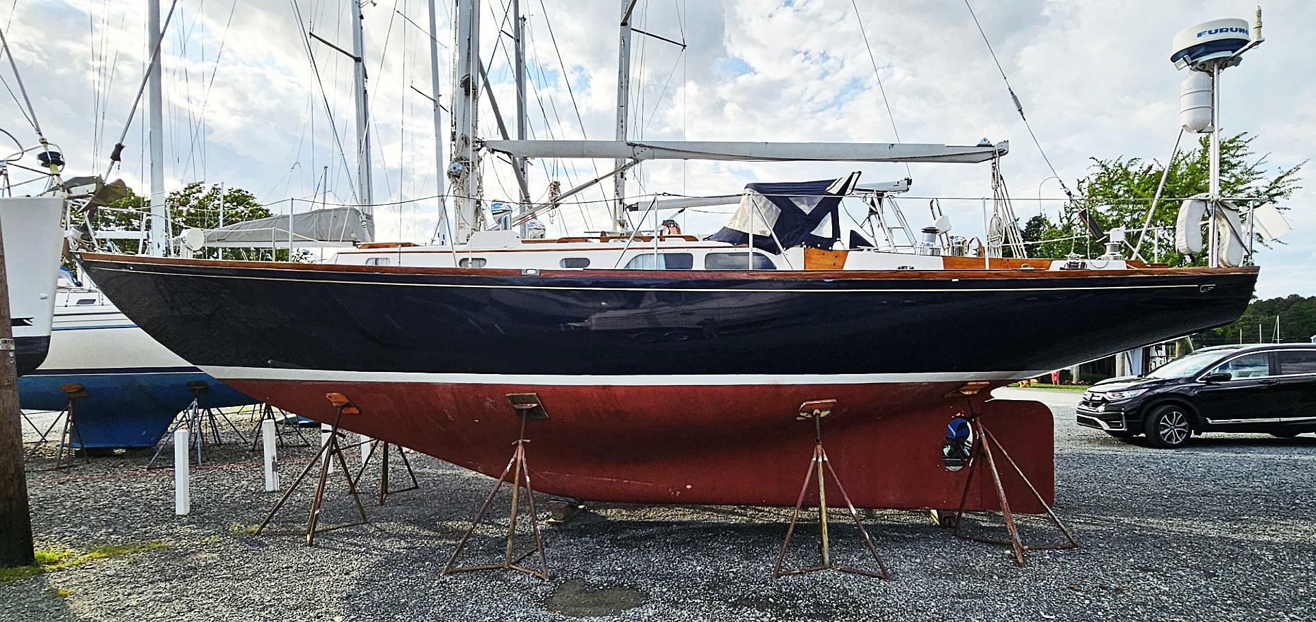 Wind Swept 40ft Hinckley Yacht For Sale