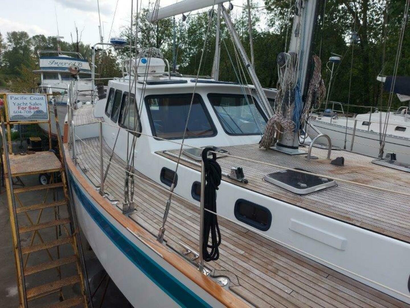 Viking Mistress 53ft Roberts Yacht For Sale